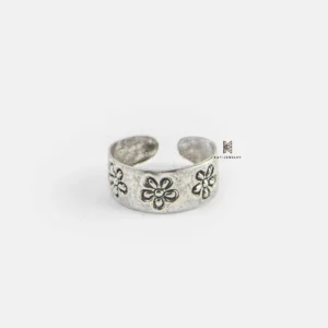 Vintage Floral Silver Ring - Nhẫn Bạc Bản Rộng Họa Tiết Hoa Năm Cánh Phong Cách Vintage